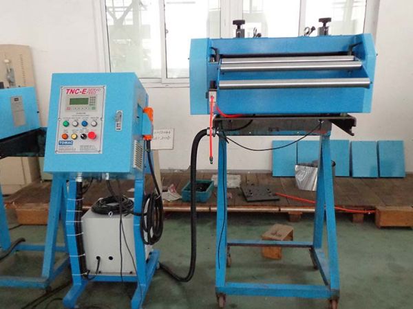 Cấp phôi NC Servo TNC Series Rộng: 200-600mm, Dày Max. 3.2mm