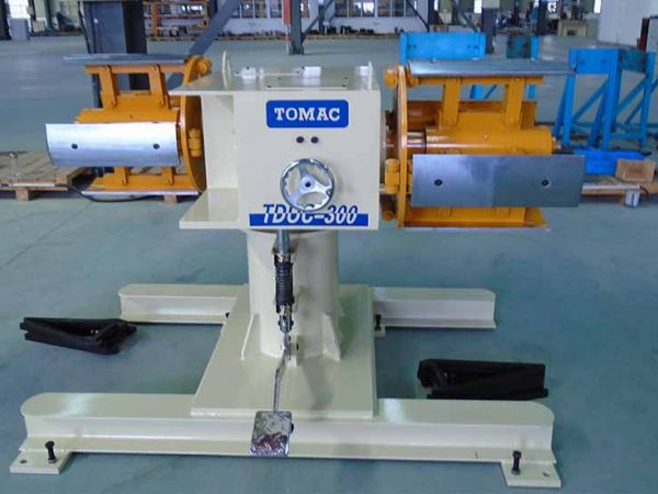 Xả cuộn 2 đầu TDUC Series. Rộng 150-600mm, Dày 0.5-3.2mm